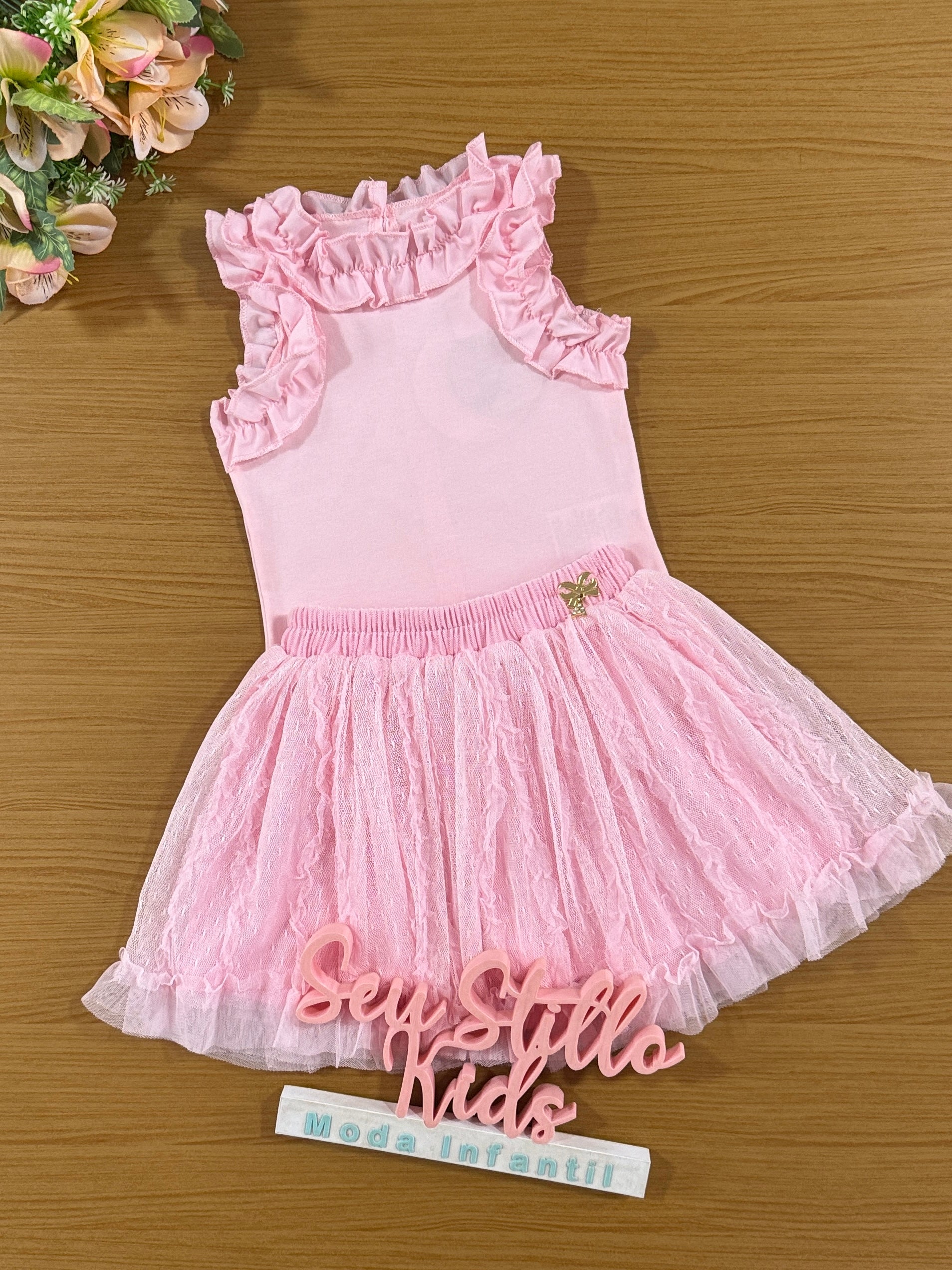 Conjunto Infantil Animê Verão Saia Rosa Tule e Blusa Rosa Babado