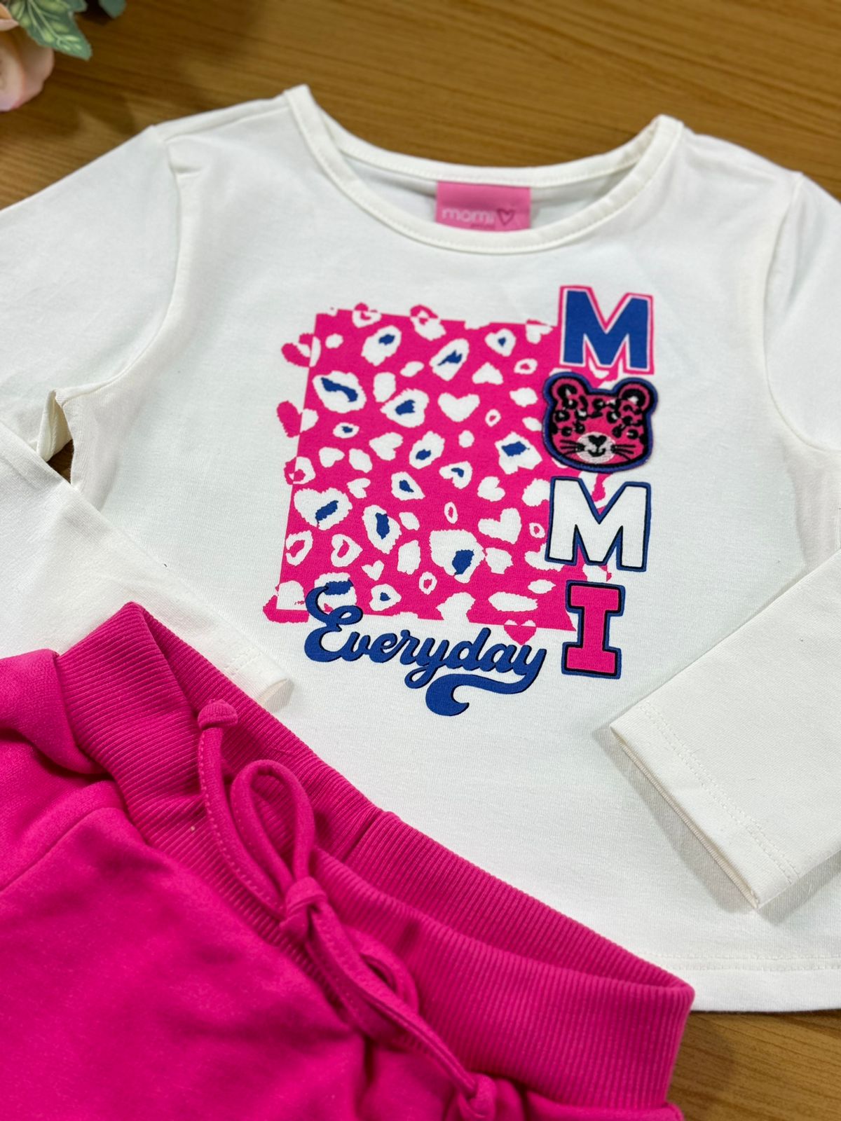 Conjunto Infantil Momi Inverno Shorts Saia Rosa e Blusa Tigre