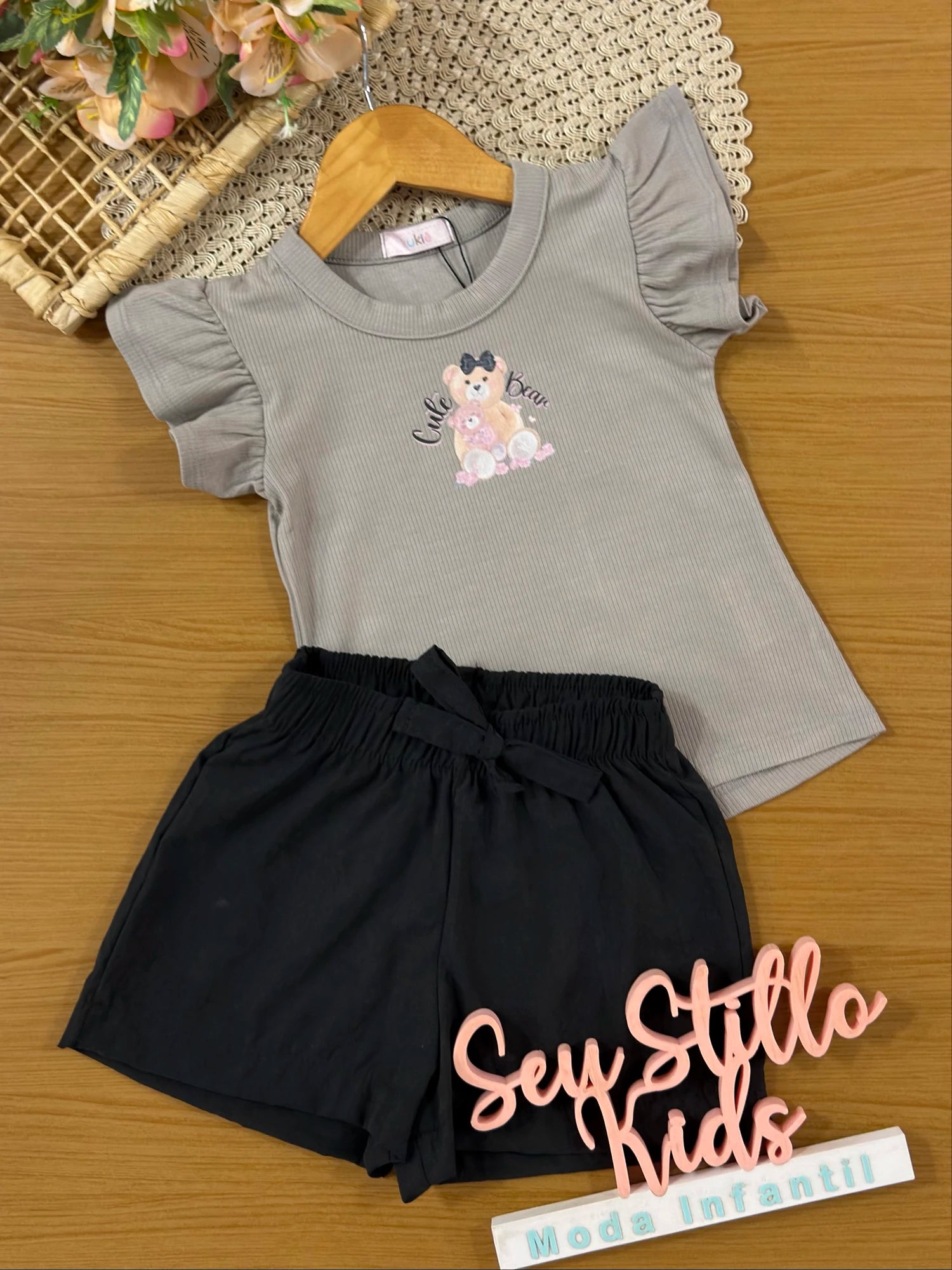 Conjunto Infantil Kukiê com Shorts Preto e Blusa Cute Bear