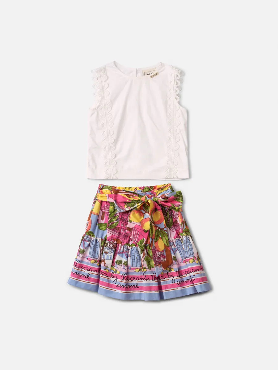 Conjunto Infantil Menina Animê com Saia Estampada e Blusa Off White Bordada