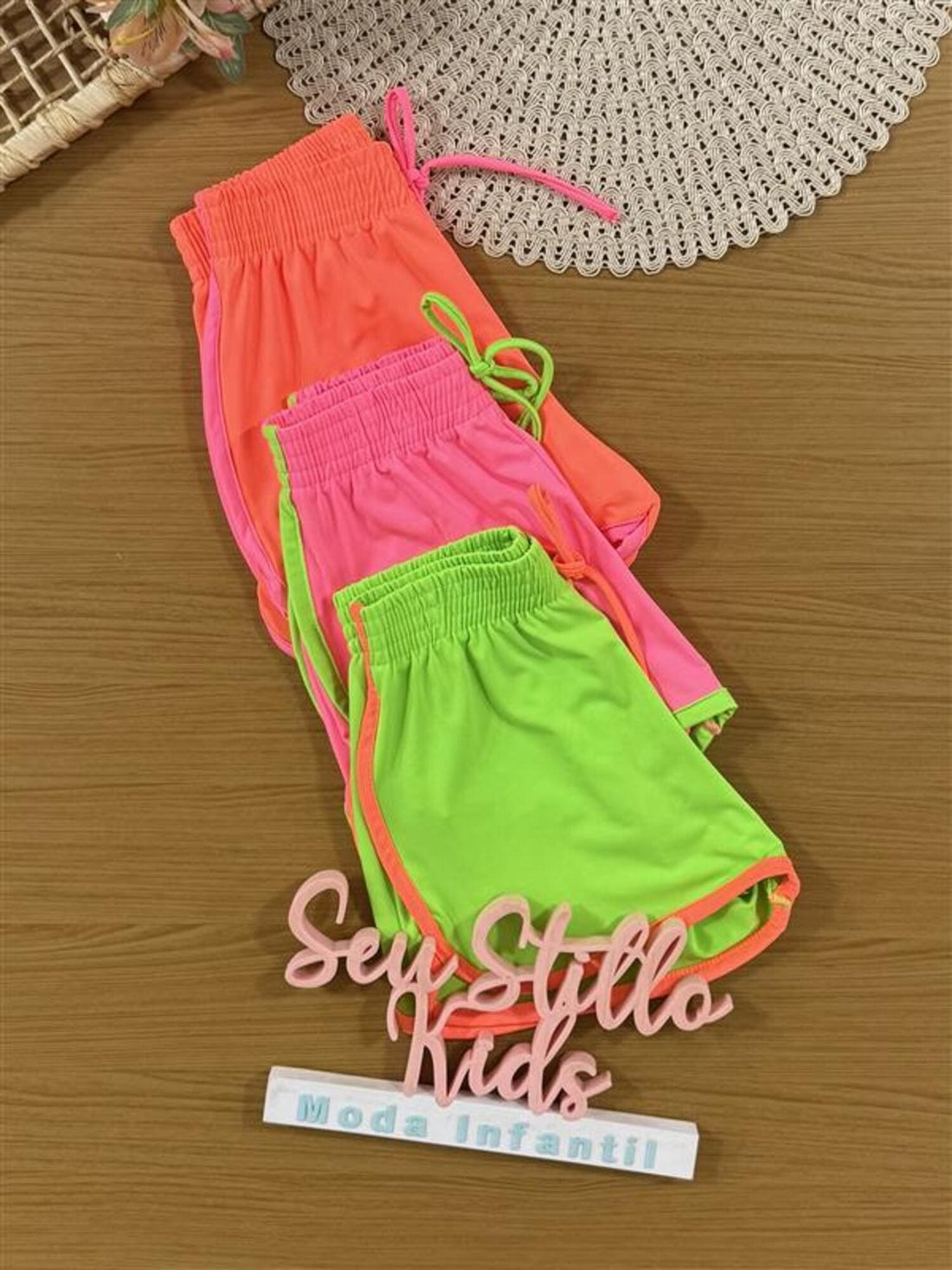 Shorts Infantil Cinti Verão Rosa Neon