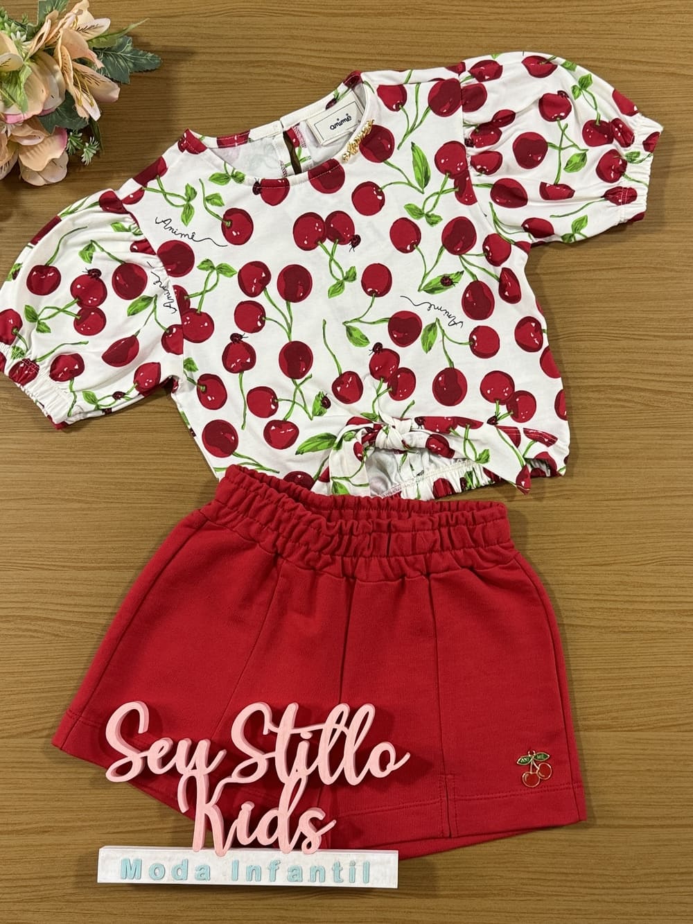 Conjunto Infantil Animê Verão Shorts Vermelho e Blusa Cereja