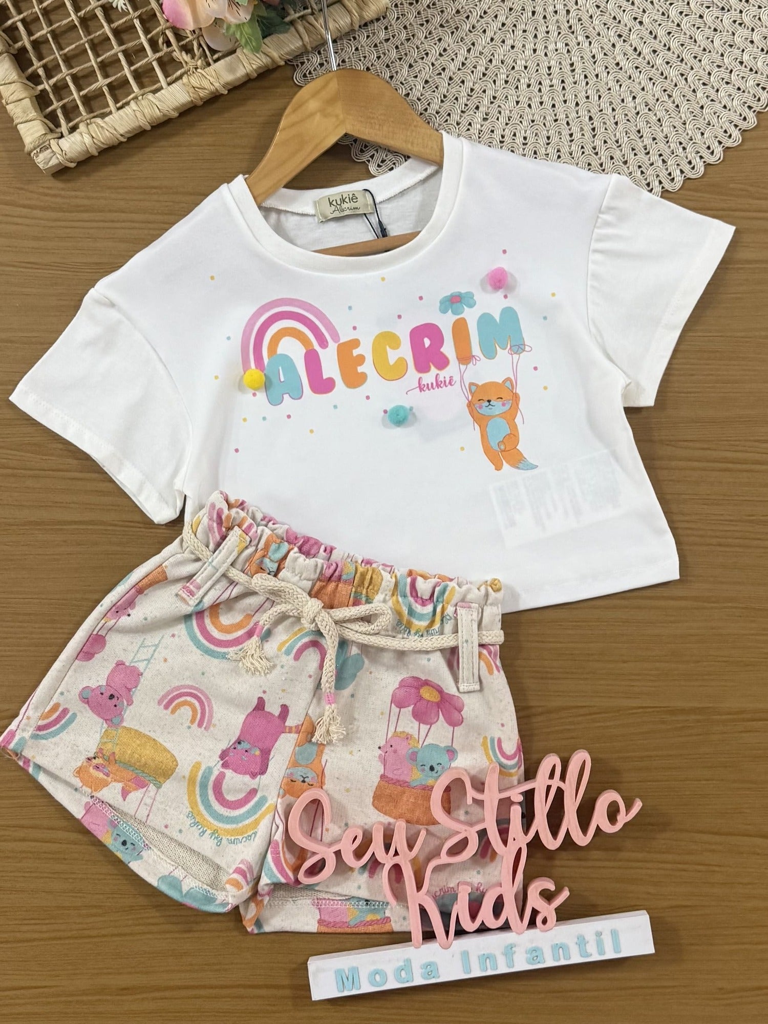 Conjunto Infantil Kukiê Short com Blusa Branca Alecrim Feliz