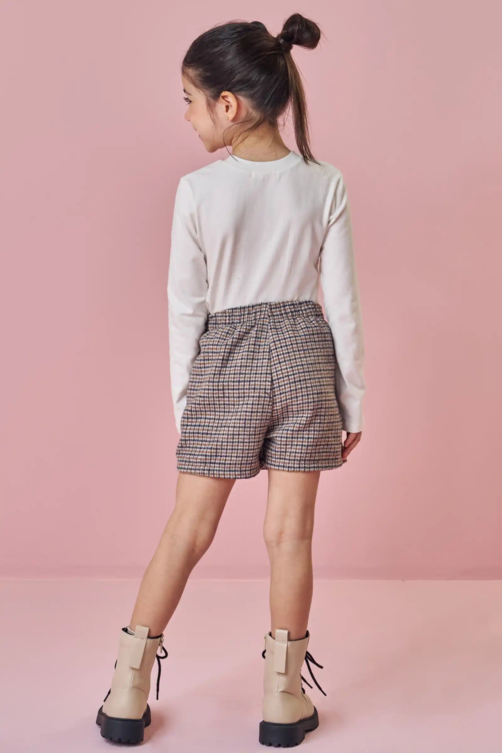 Conjunto Infantil Kukiê Inverno com Shorts Saia Xadrez e Blusa Manga Longa Ursinha Livrinho