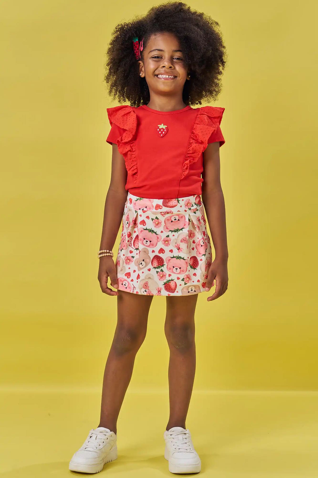 Conjunto Infantil Kukiê Verão com Shorts Saia Branco e Blusa Vermelha Moranguinho
