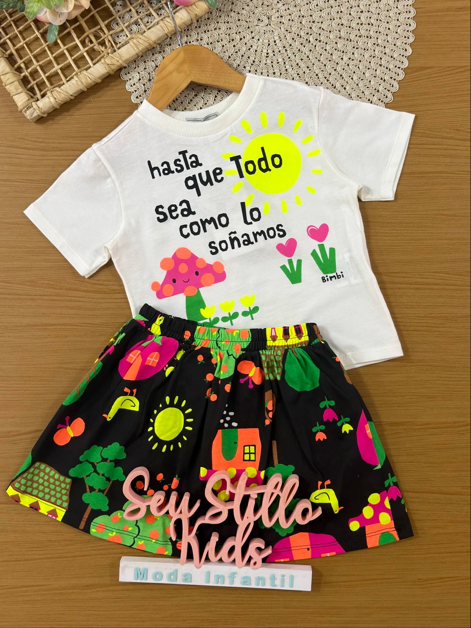 Conjunto Infantil Bimbi Inverno com Saia Preta e Blusa Manga Curta Cogumelo Feliz