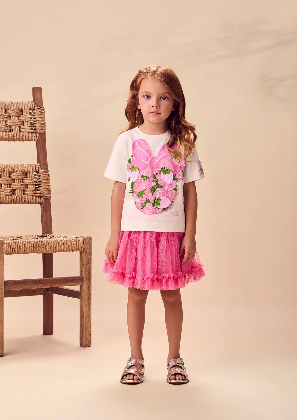 Blusa Infantil Menina Animê Off White Minnie Morangos Disney