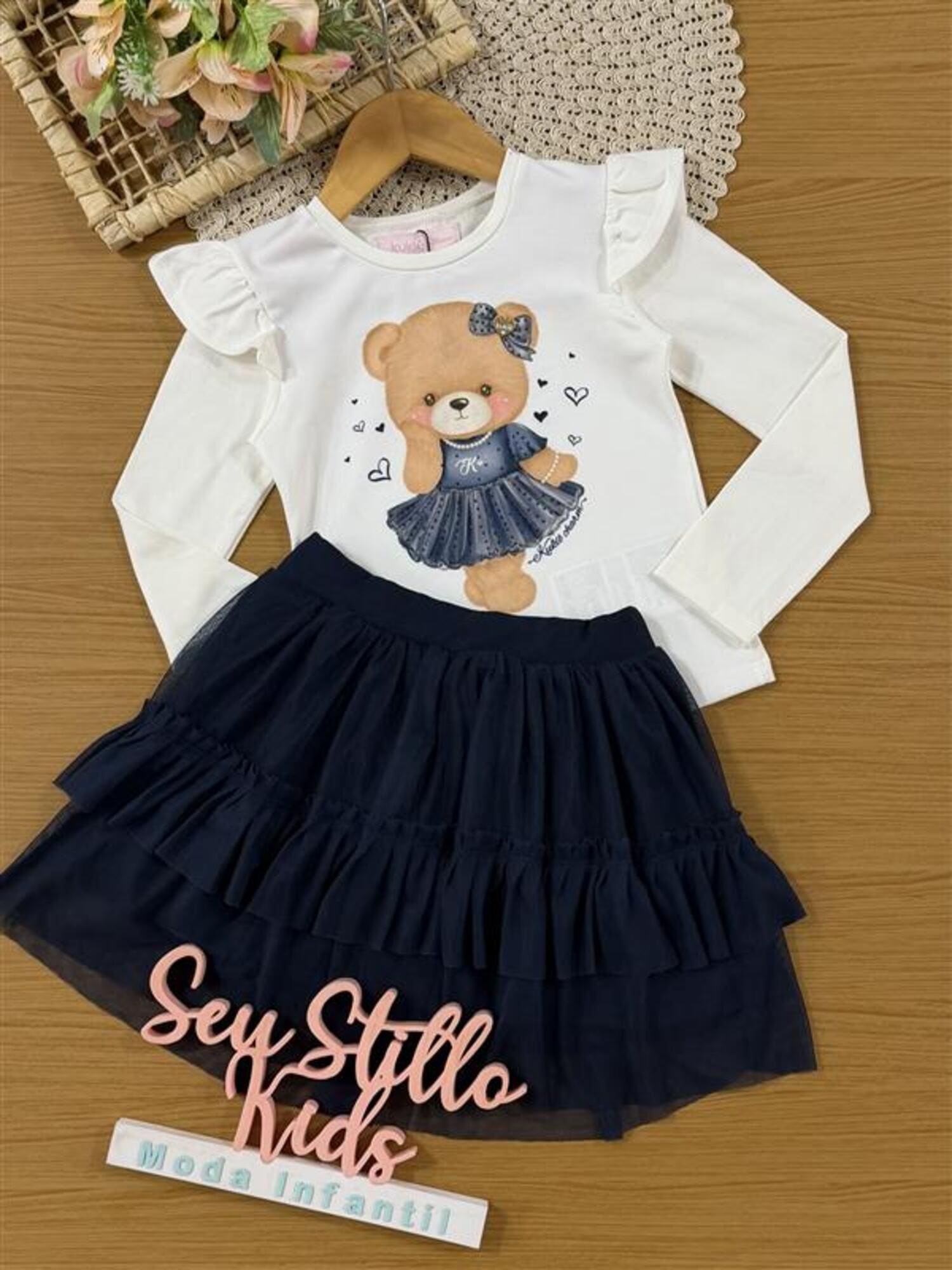 Conjunto Infantil Kukiê Inverno com Saia em Tule Azul Marinho e Blusa Manga Longa Ursinha Love