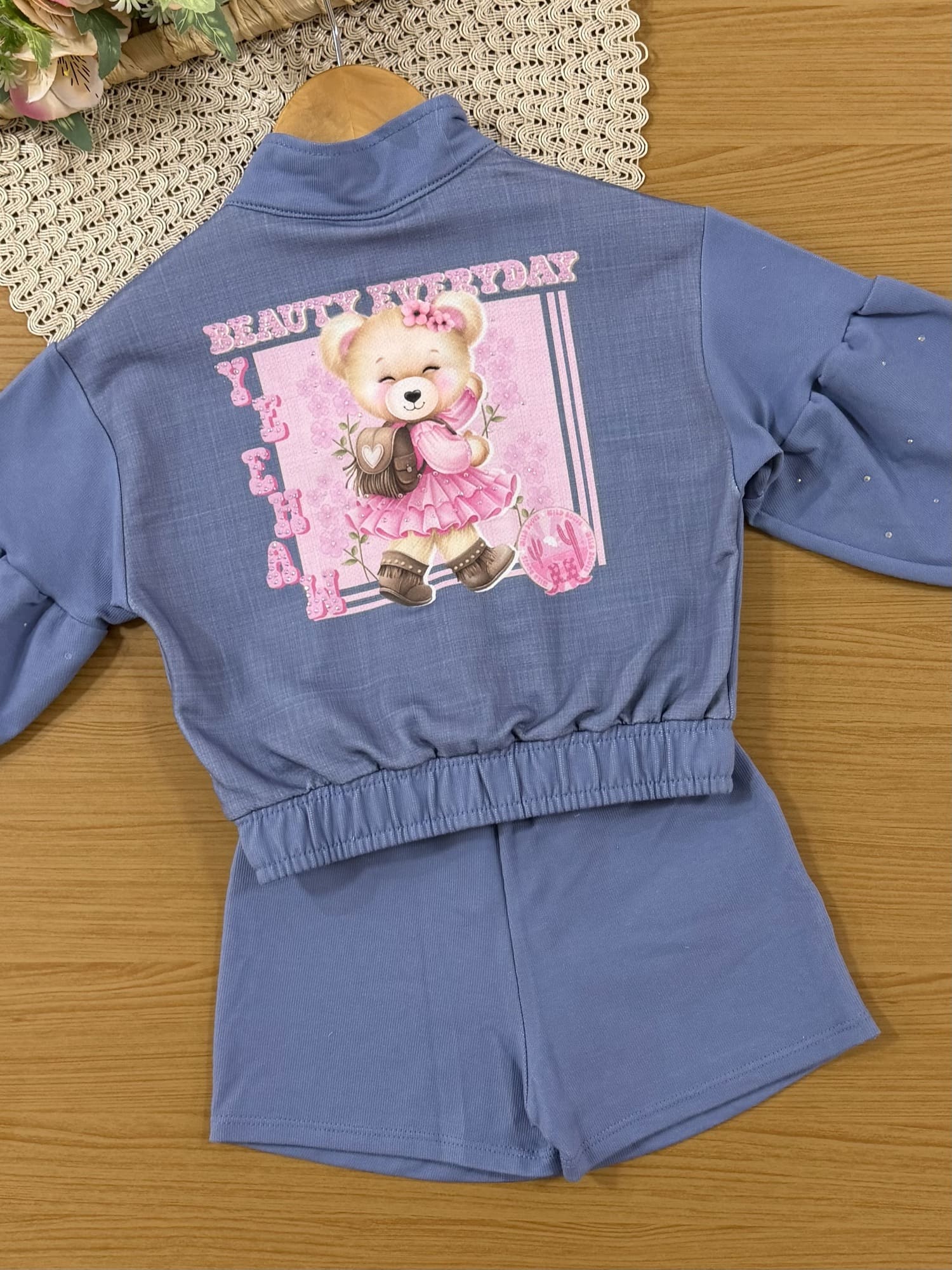 Conjunto Infantil Cinti Inverno com Shorts-Saia e Jaqueta Azul Ursinha Brilhos