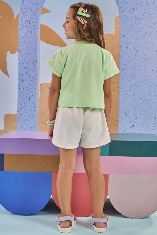 Conjunto Infantil Kukiê Verão com Shorts Off White e Blusa Verde Abacaxi Musical