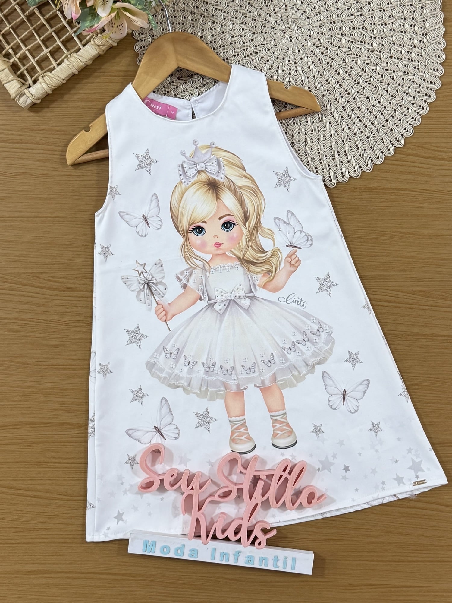 Vestido Infantil Cinti Verão Branco Princesinha com Sobreposição em Tule Borboletas