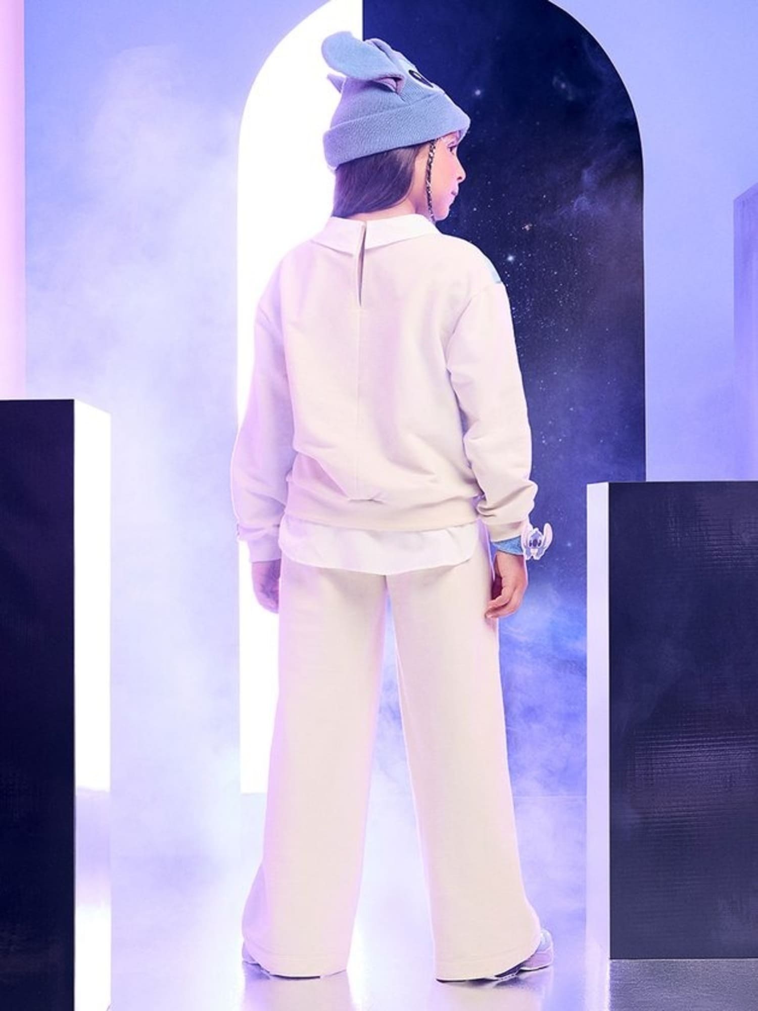 Conjunto Infantil Animê Inverno com Calça e Moletom sem Flanela Bege Stitch Disney
