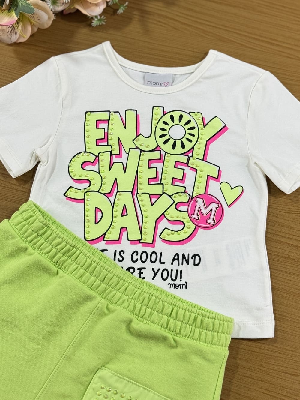 Conjunto Infantil Momi Verão Shorts Saia Verde e Blusa Enjoy