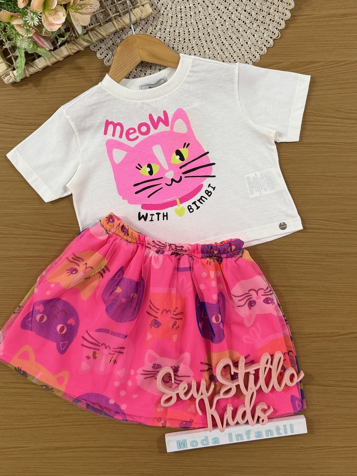Conjunto Infantil Bimbi Verão com Saia Rosa e Blusa Branca Gatinha