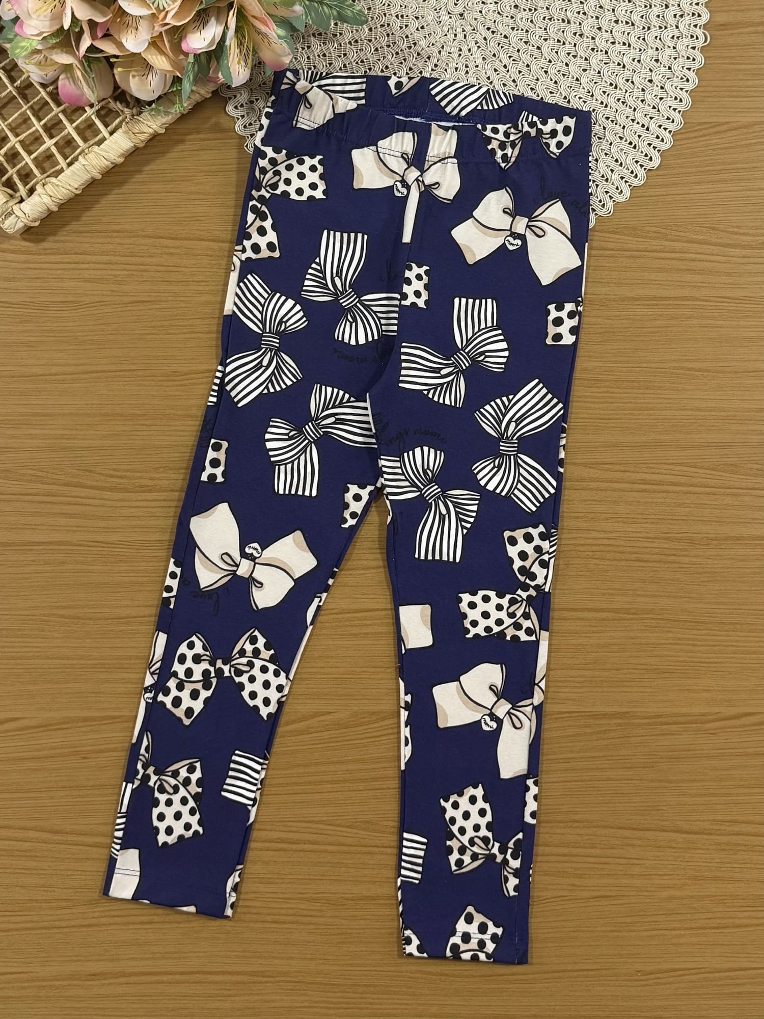 Conjunto Infantil Momi Inverno com Calça Azul e Moletom sem Flanela Bege Lacinho