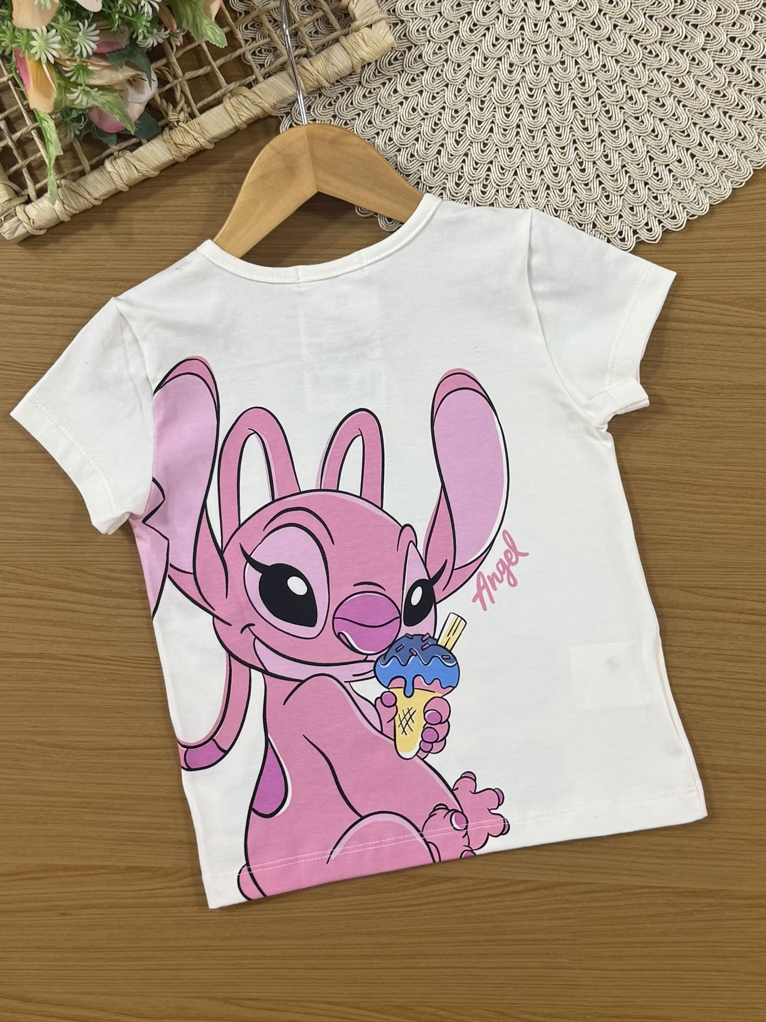 Conjunto Infantil Momi Verão com Shorts Ciclista Azul e Blusa Branca Angel e Stitch Disney