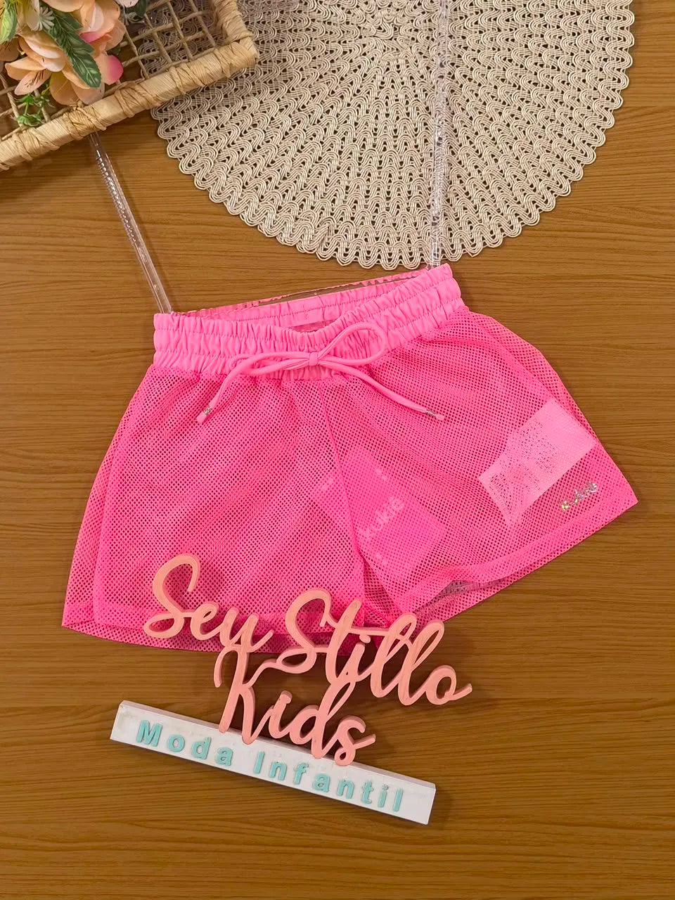 Shorts Infantil Menina Kukiê em Tela Rosa