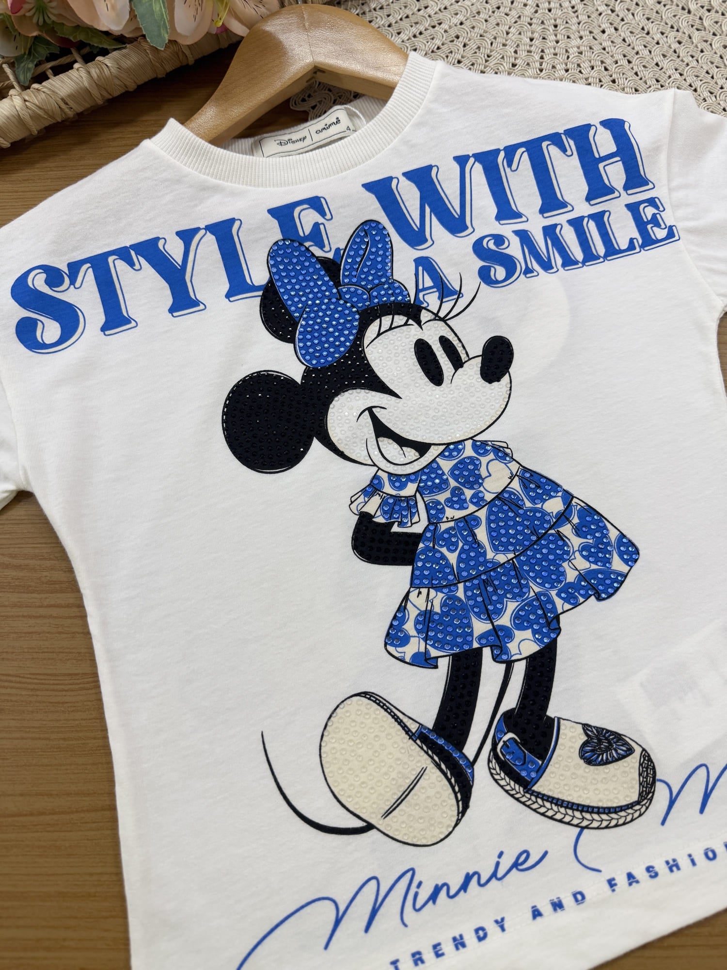Conjunto Infantil Animê com Shorts Azul e Blusa Branca Minnie Disney