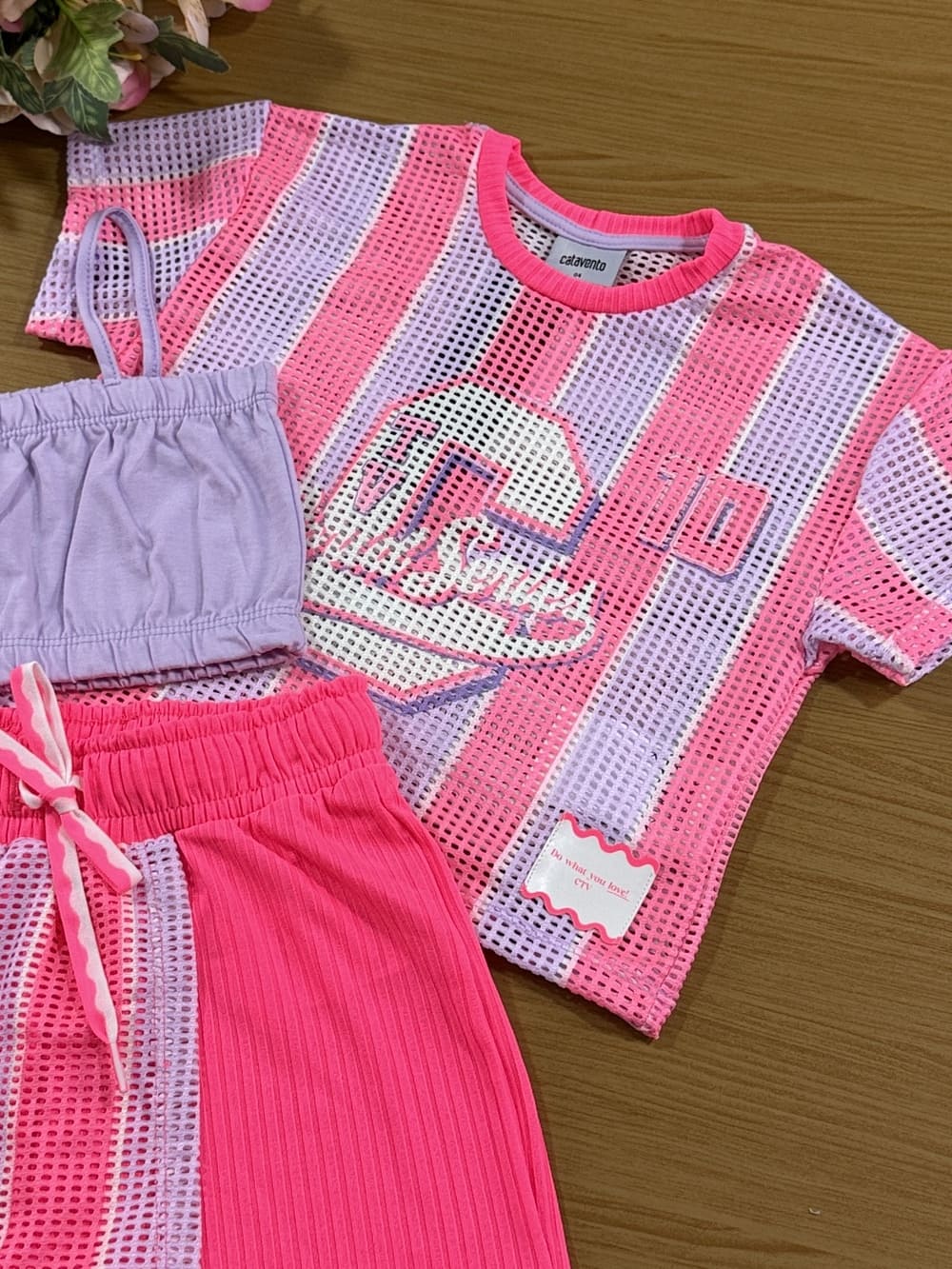 Conjunto Infantil Catavento Verão Shorts Saia e Top com Sobreposição em Tela