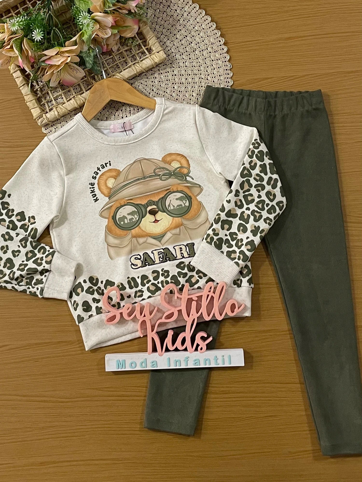 Conjunto Infantil Kukiê Inverno Legging Verde e Moletom sem Flanela Ursinha Safari