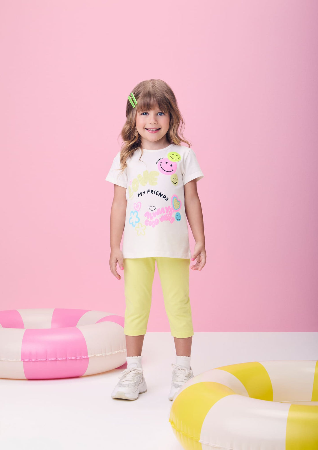 Conjunto Infantil Momi Verão com Legging Amarela e Blusa Branca Emoji My Friends