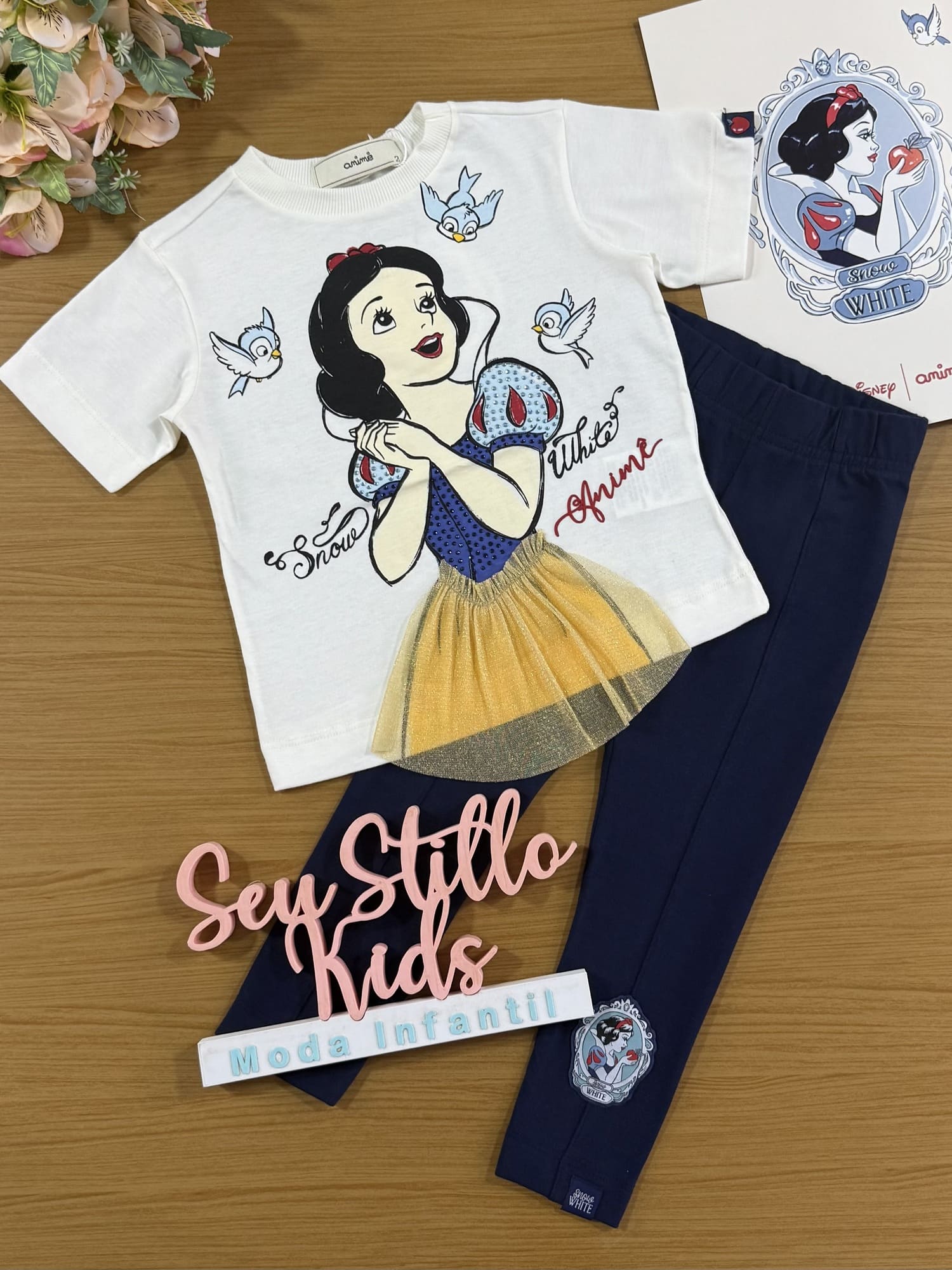 Conjunto Infantil Animê Calça Legging e Blusa Manga Curta Branca de Neve Disney