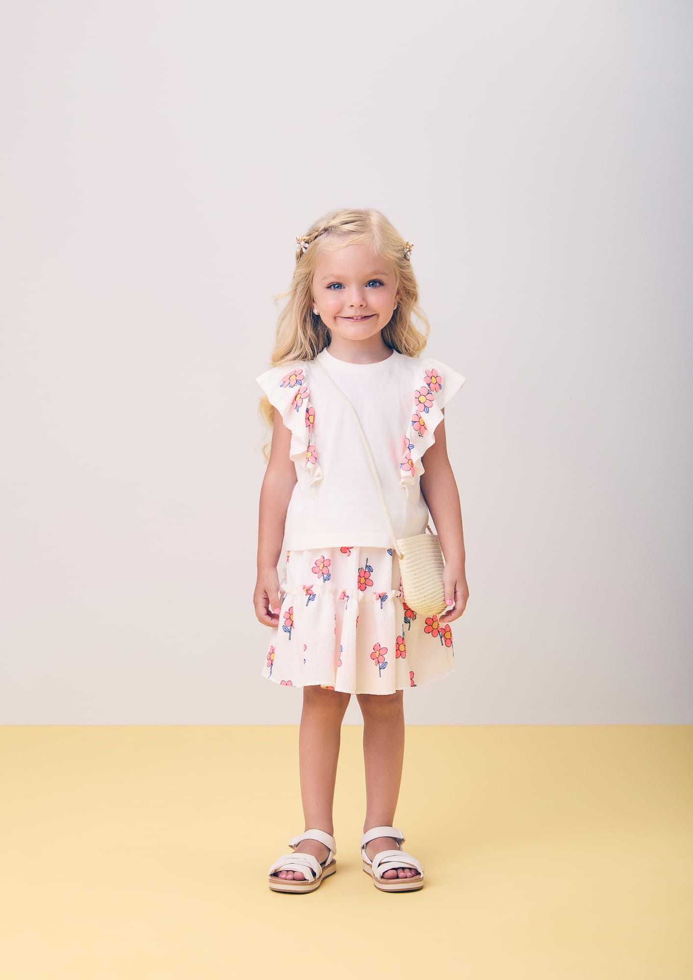 Conjunto Infantil Momi Verão com Saia e Blusa Branca Flozinhas