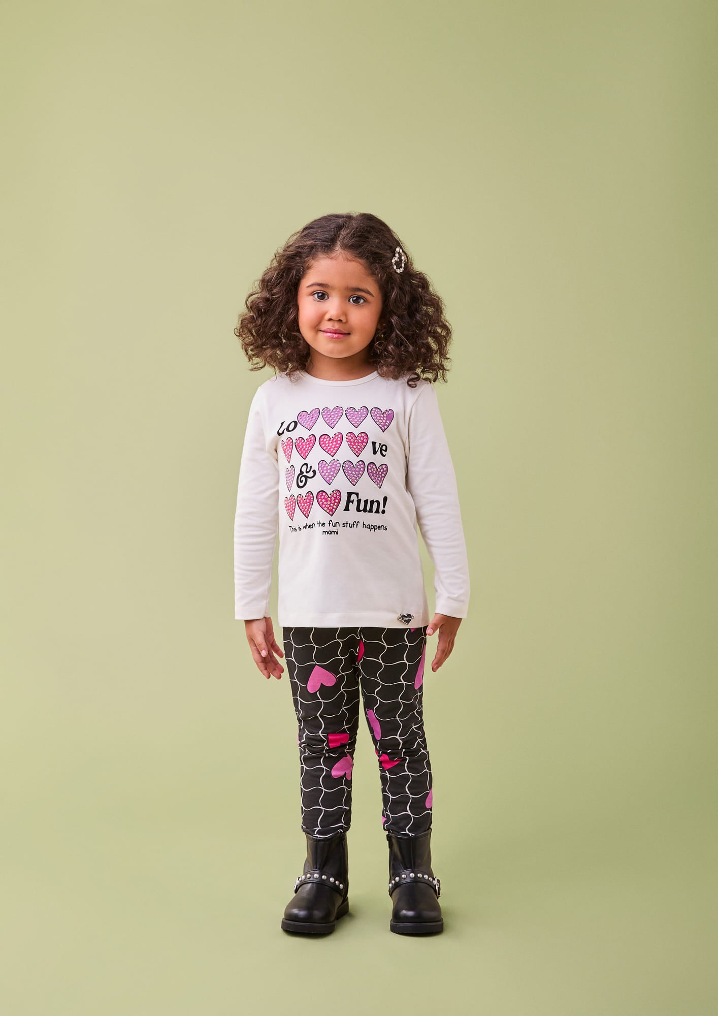 Conjunto Infantil Momi Inverno com Calça Preta e Blusa Branca Corações com Strass