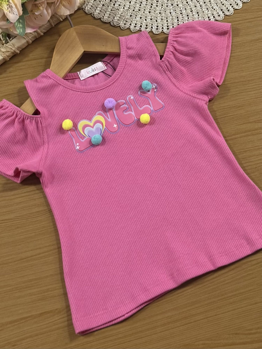 Conjunto Infantil Kukiê com Shorts Saia Off White e Blusa Rosa Lovely