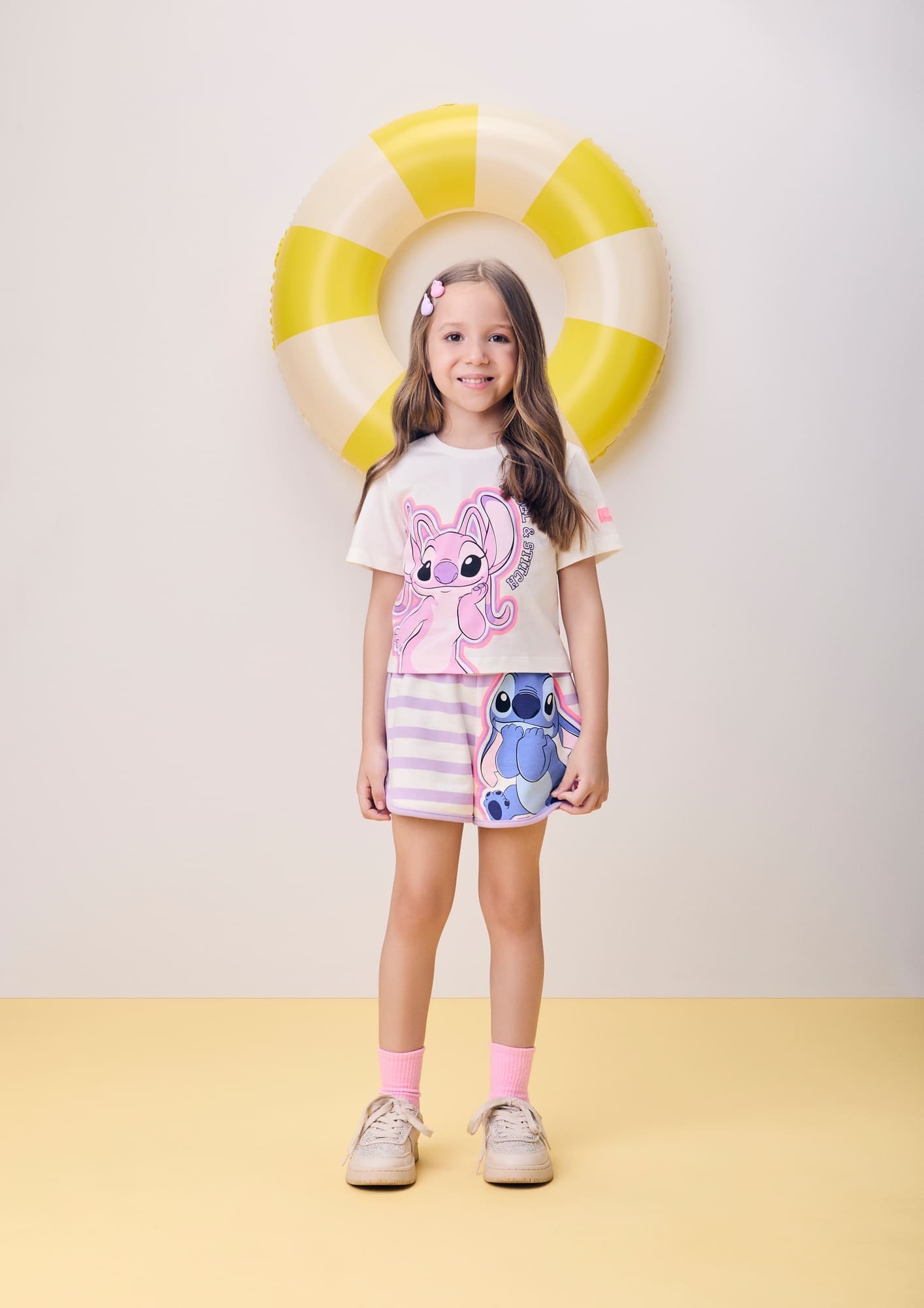 Conjunto Infantil Momi Verão com Shorts Listrado e Blusa Branca Angel Disney
