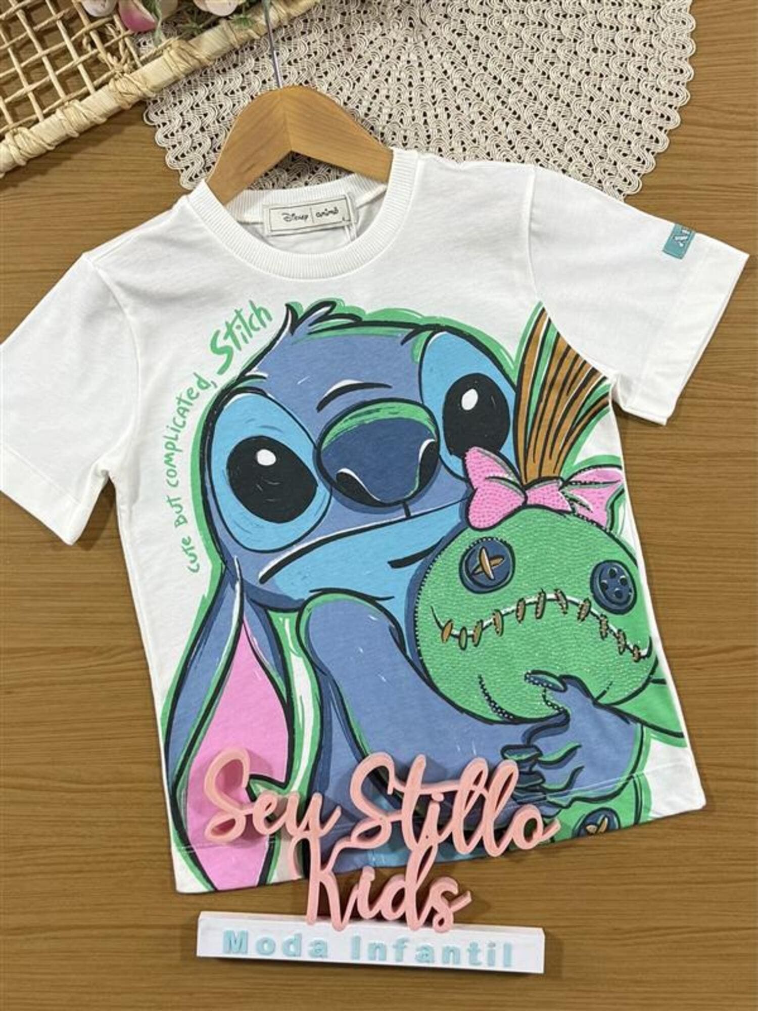 Blusa Infantil Animê Branca Stitch com Strass Disney