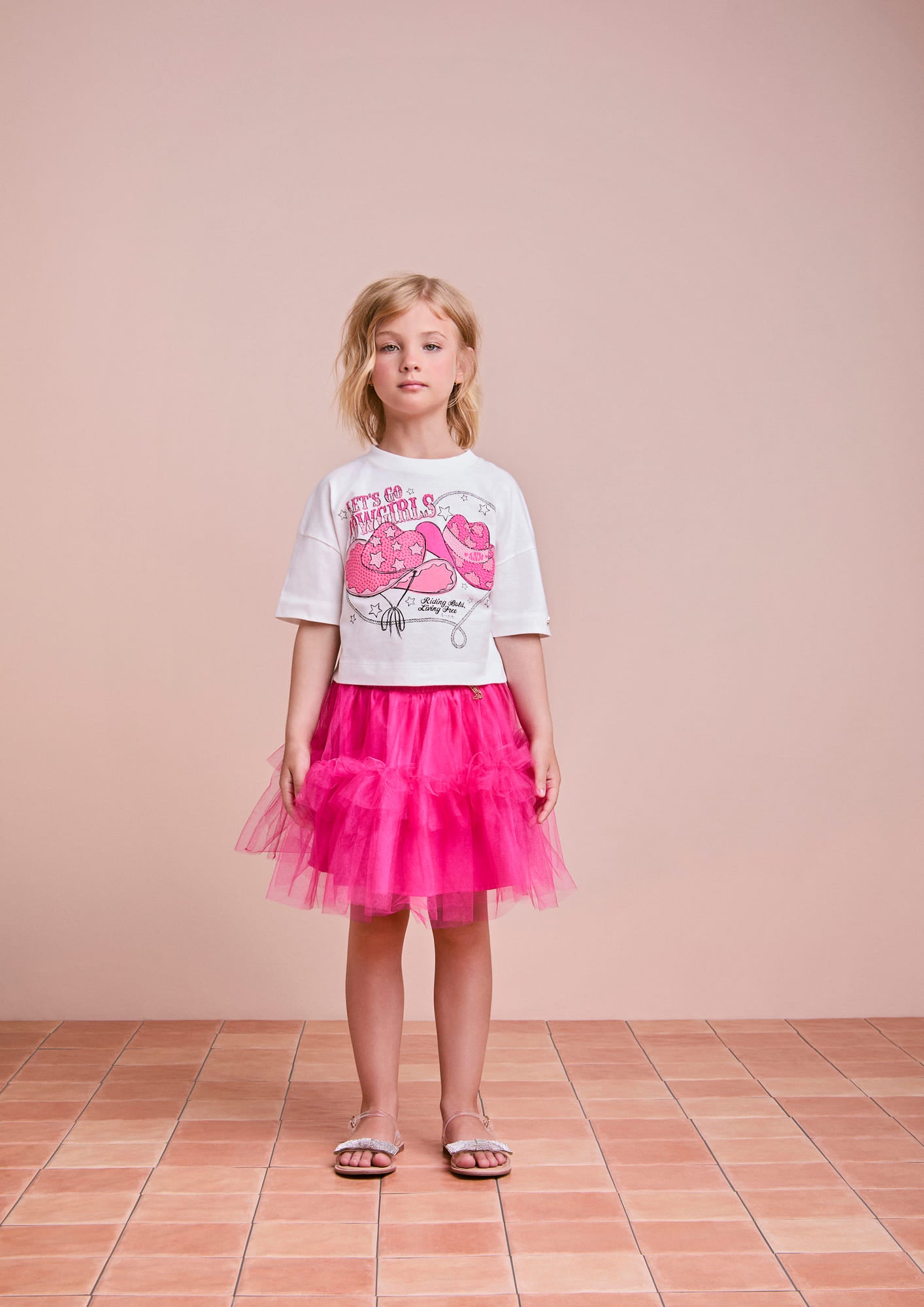 Conjunto Infantil Animê Verão com Saia Rosa em Tule e Blusa Branca Let's go Cowgirls
