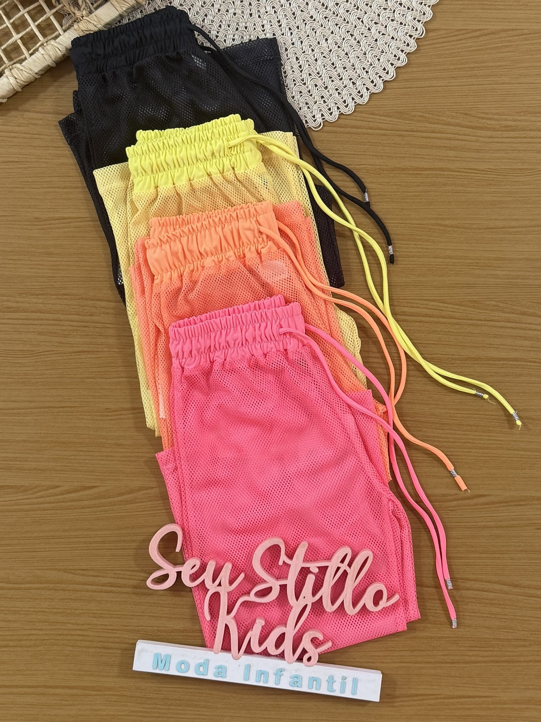 Calça Infantil Kukiê Verão Laranja Neon em Tela