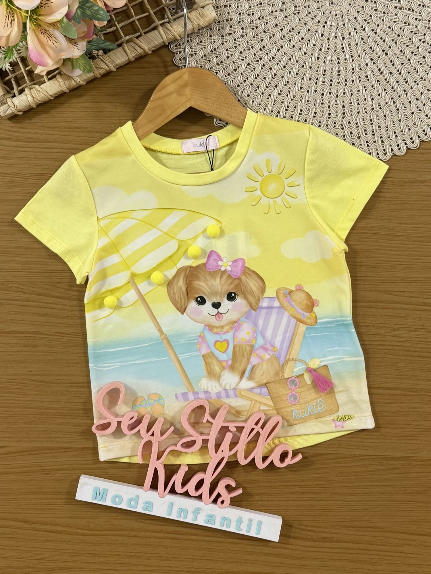 Blusa Infantil Kukiê Verão Amarela Cachorrinha na Praia