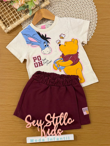 Conjunto Infantil Momi Inverno com Shorts Saia Vinho e Blusa Manga Curta Ursinho Pooh Friends Disney