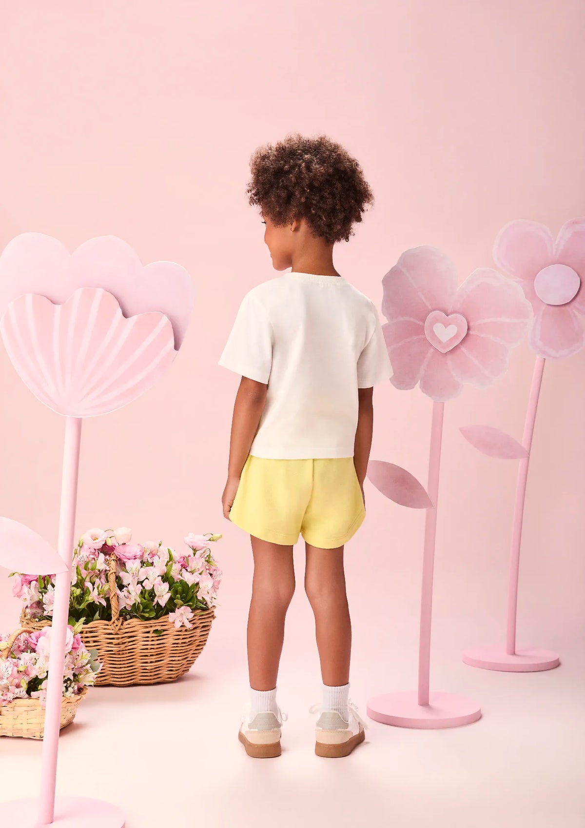 Conjunto Infantil Menina Momi Shorts Amarelo e Blusa Hello Kitty Candy & Gum