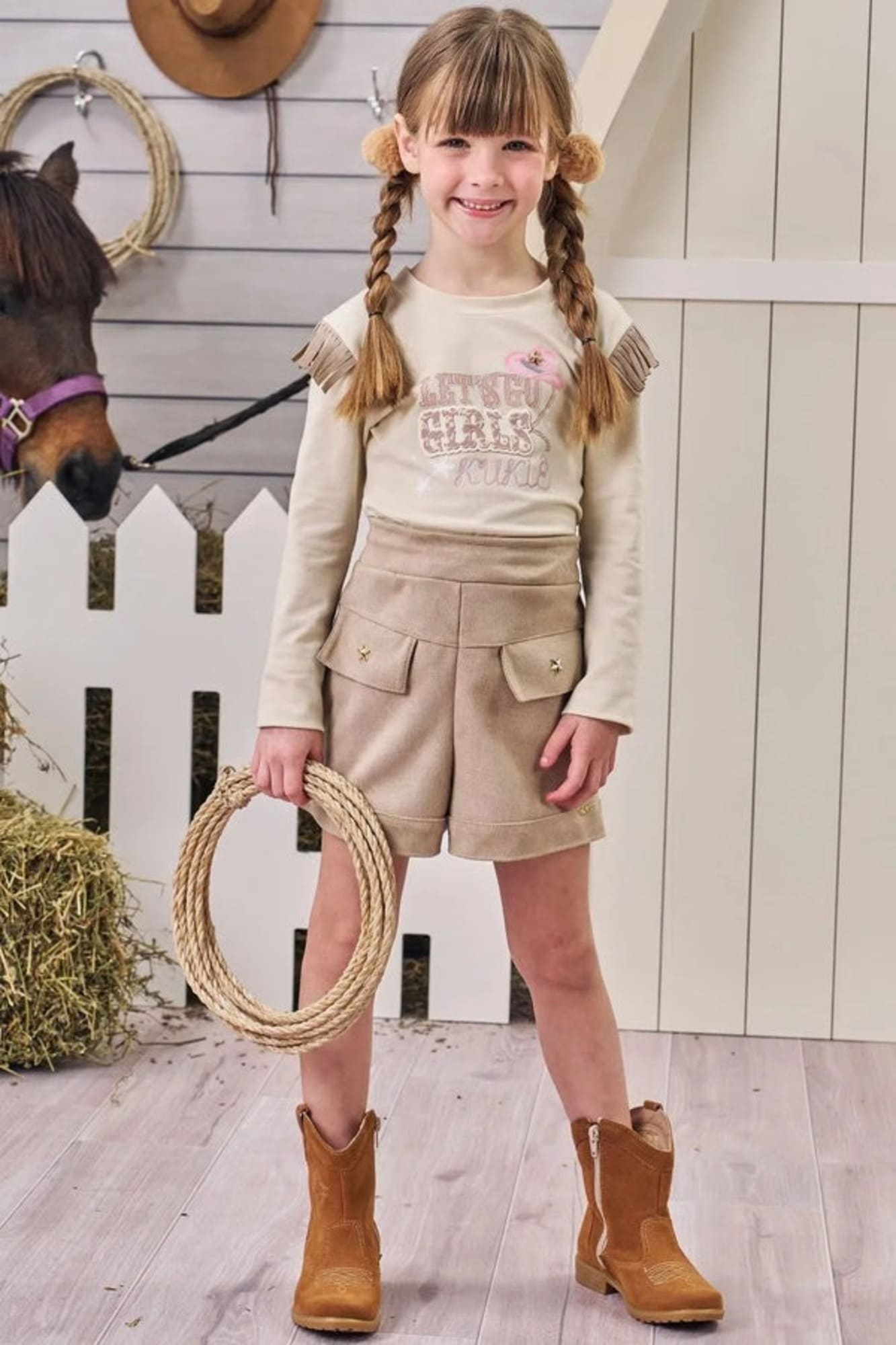 Conjunto Infantil Kukiê Inverno com Shorts e Blusa Manga Longa Bege Cowgirl
