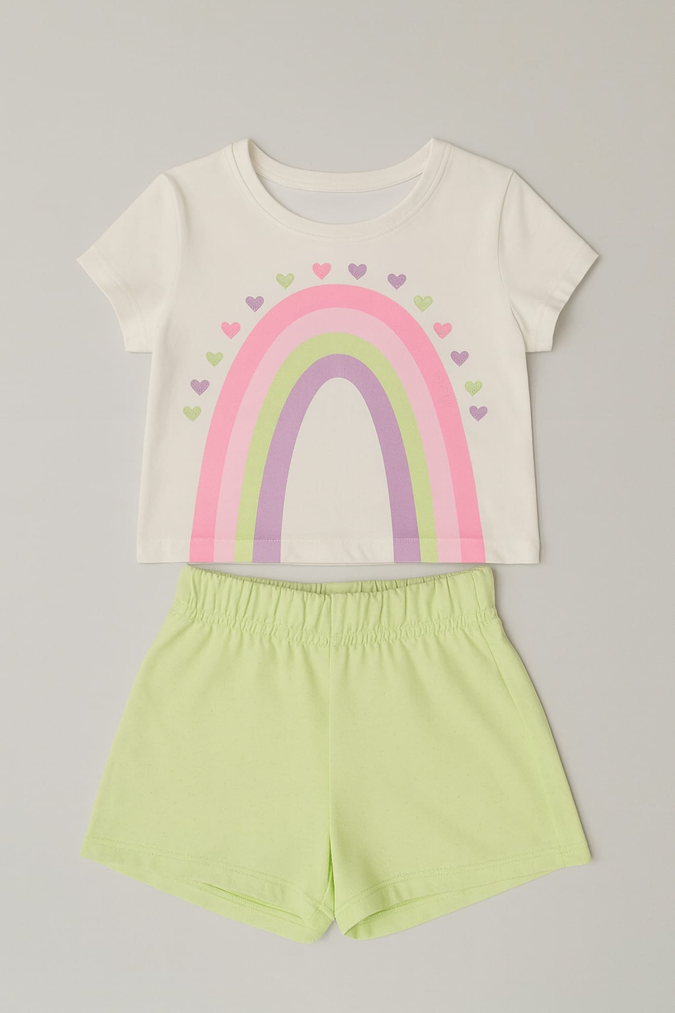 Conjunto Infantil Kukiê Verão com Shorts Verde e Blusa Branca Arco-íris