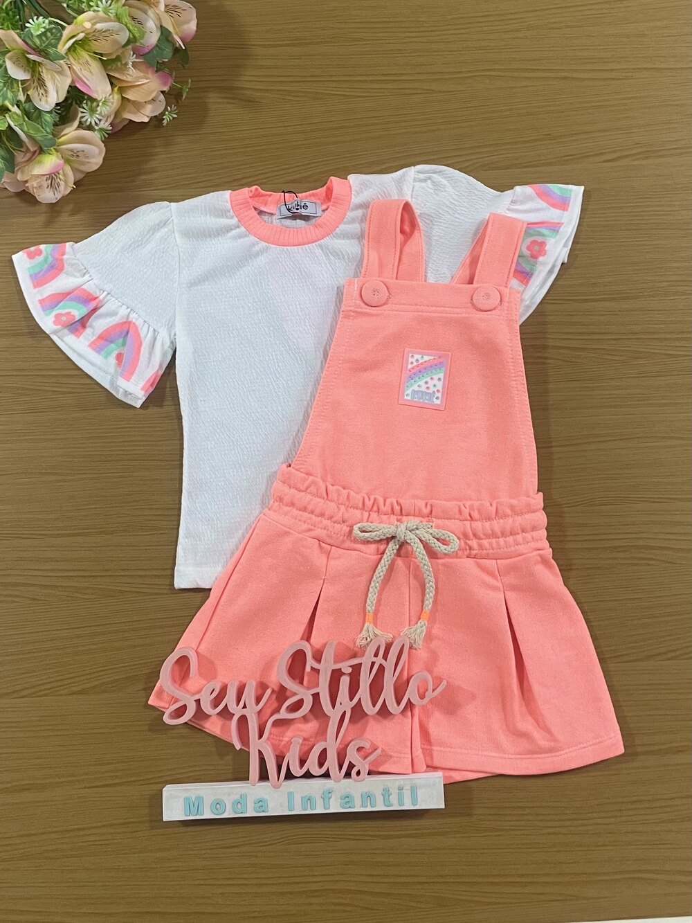 Jardineira Infantil Kukie Verão Com Blusa Arco Irís