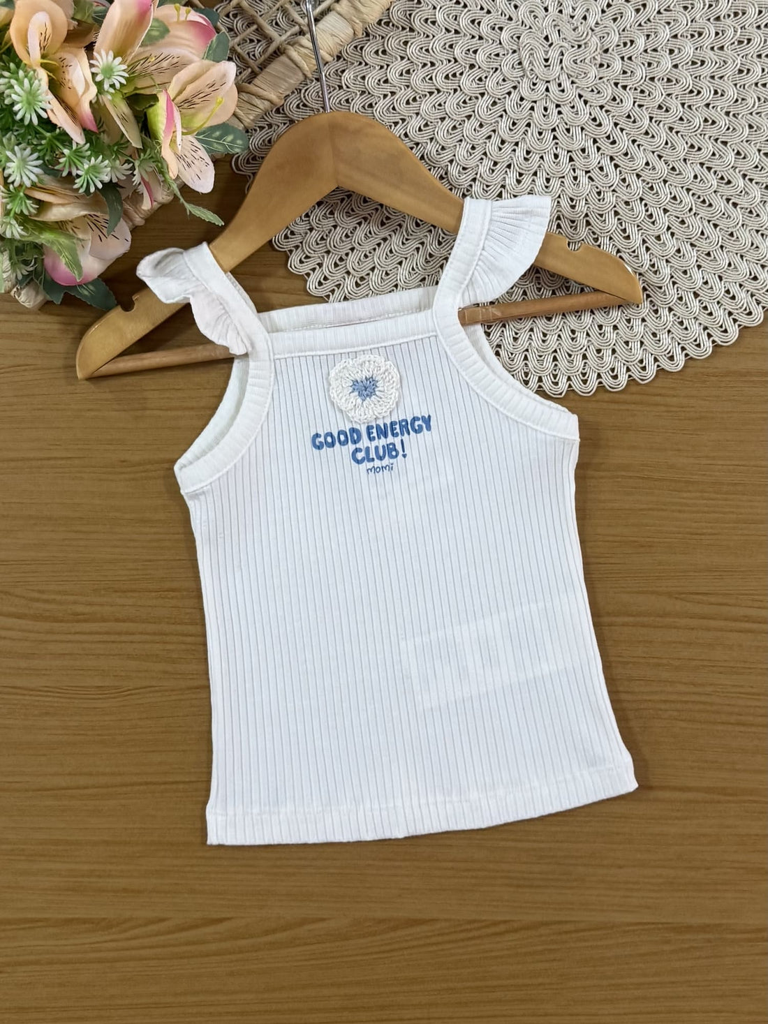 Conjunto Infantil Momi Verão com Short-Saia Azul Flores e Regata Canelada Branca Good Energy