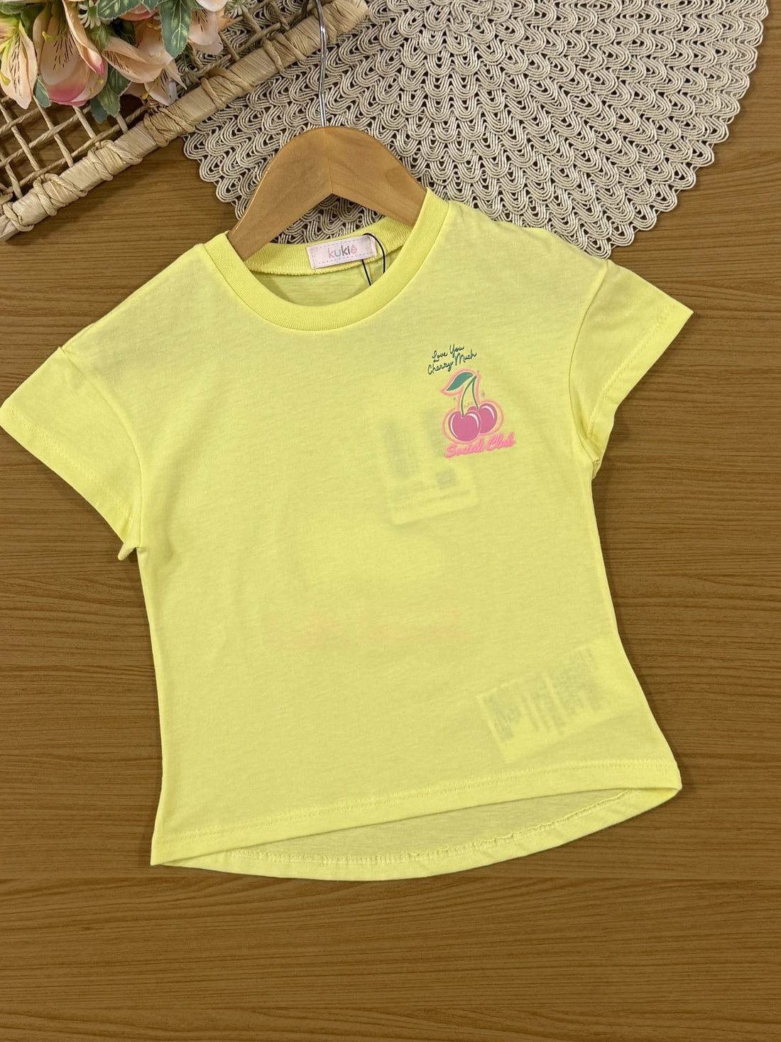 Conjunto Infantil Kukiê Verão com Shorts Ciclista e Blusa Amarela Cerejinha