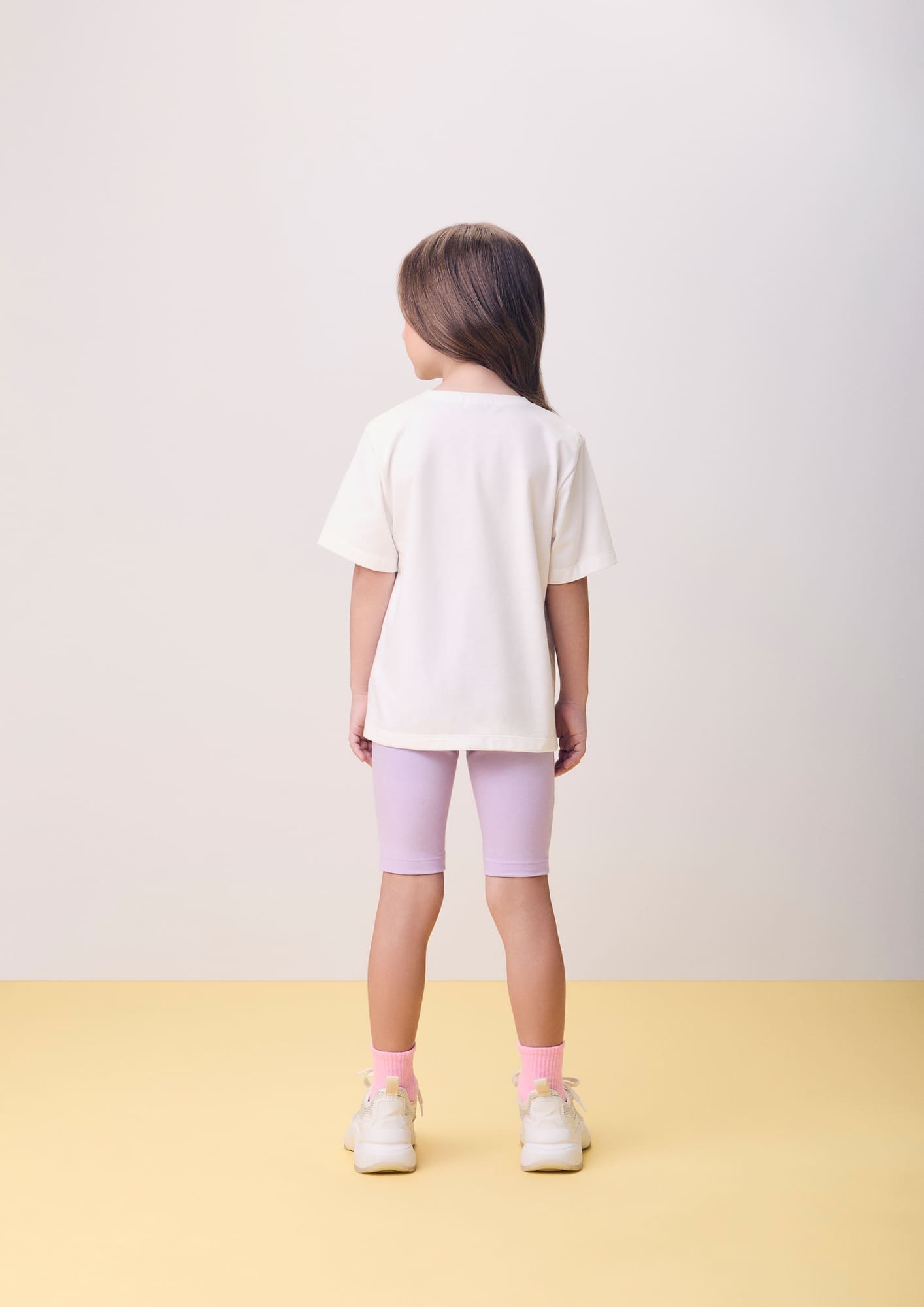Conjunto Infantil Momi Verão com Shorts Ciclista Lilás e Blusa Branca Borboleta