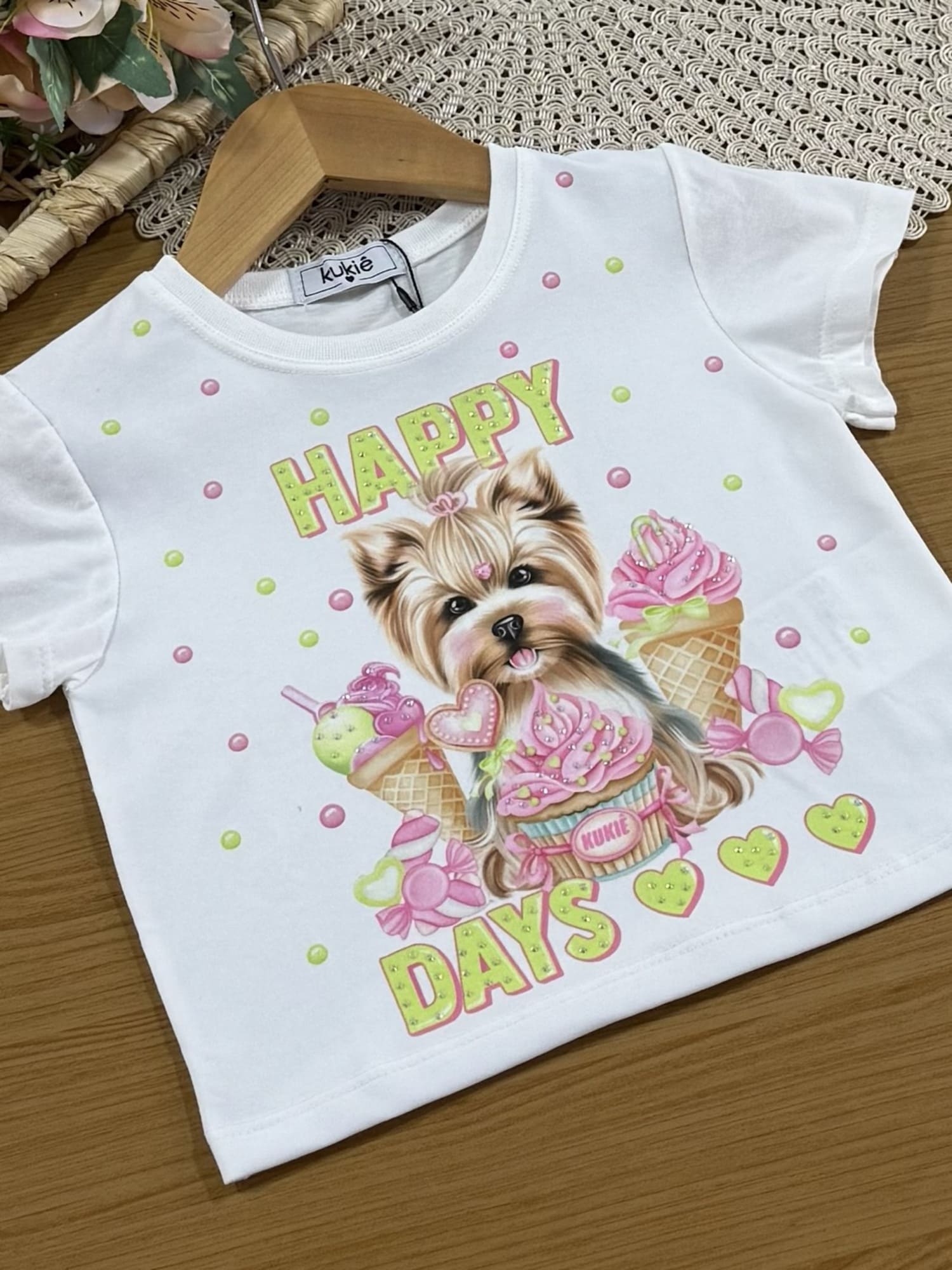 Conjunto Infantil Kukiê com Shorts Bege e Blusa Manga Curta Happy