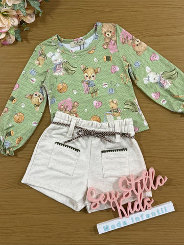 Conjunto Infantil Kukiê Alecrim Inverno com Shorts Off White e Blusa Verde Animais