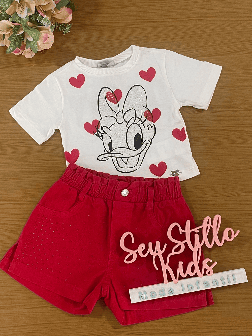 Conjunto Infantil Momi Verão Shorts Vermelho e Blusa Margarida Disney