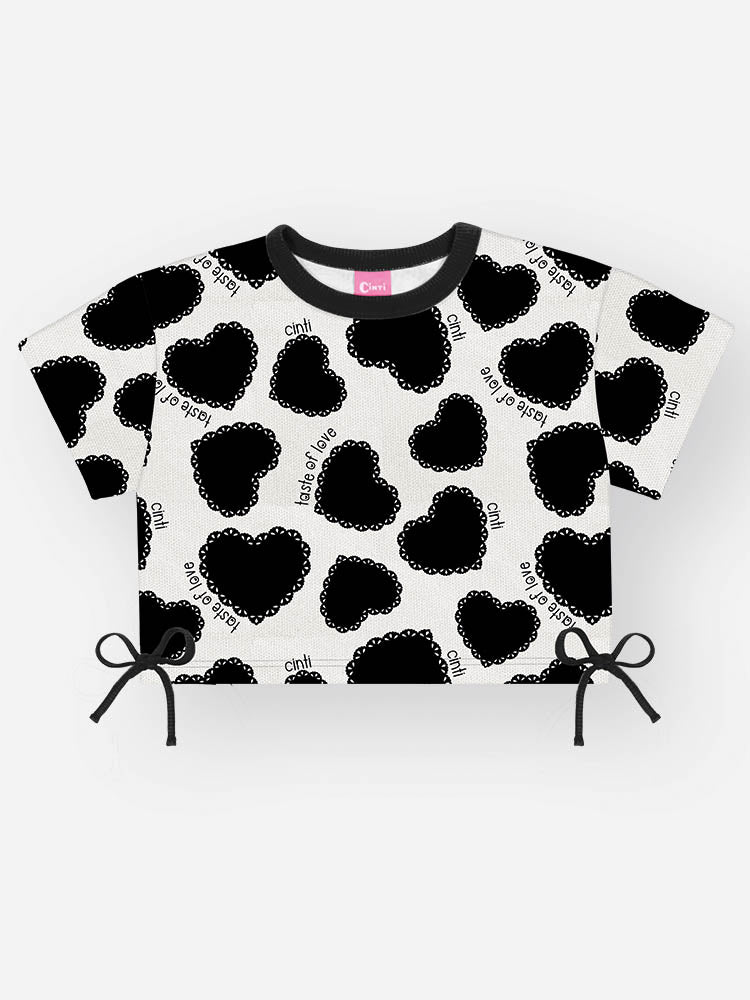 Conjunto Infantil Cinti Verão com Shorts e Blusa Corações Pretos