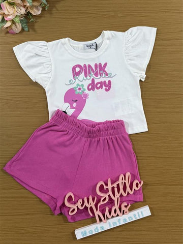 Conjunto Infantil Kukiê com Shorts Rosa e Blusa Manga Curta Flamingo com Strass