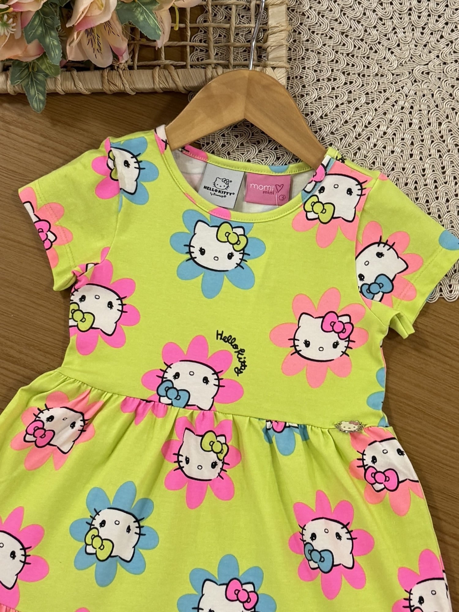 Vestido Infantil Momi Verão Florzinha Hello Kitty Verde