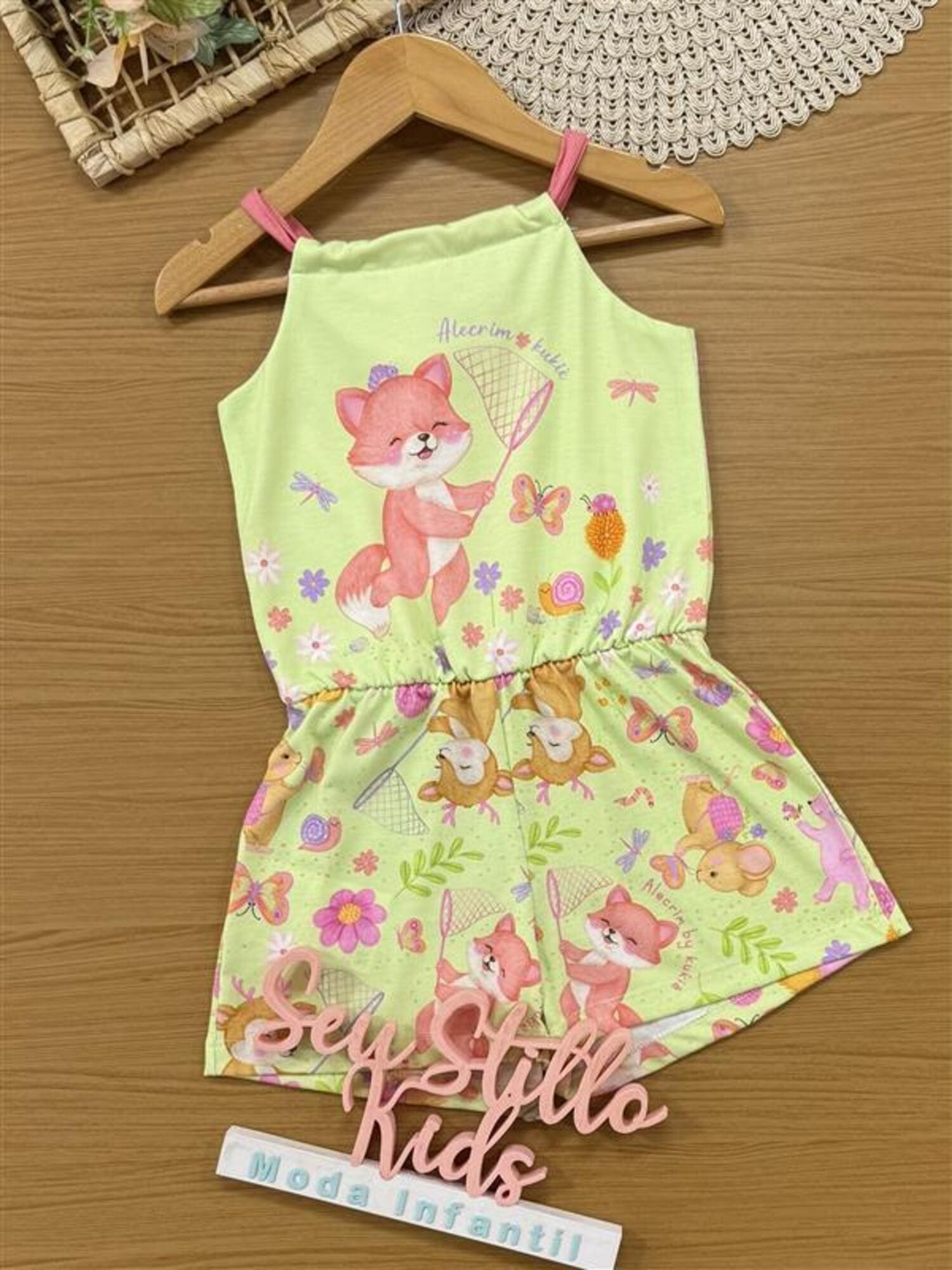 Macacão Curto Infantil Kukiê Verão Verde Raposinha na Floresta