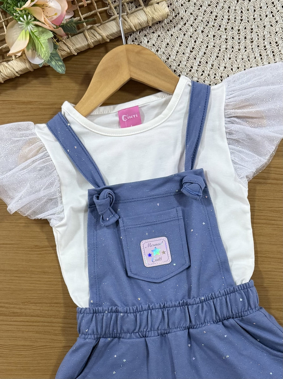 Jardineira Infantil Cinti Verão Azul com Blusa Branca